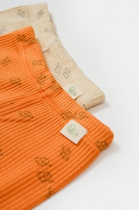 Set 2 pantalonasi cu botosei Printed, BabyCosy, 50% modal+50% bumbac, Stone/Apricot (Marime: 3-6 Luni) - Img 3