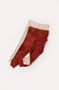 Set 2 pantaloni bebe unisex din bumbac organic si modal - Caramiziu/Somon, BabyCosy (Marime: 3-6 Luni) - Img 1