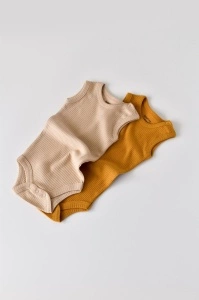 Set de 2 body-uri fara maneci din bumbac organic si modal - Mustar/Somon BabyCosy (Marime: 0-3 Luni)
