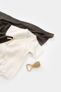 Salopeta petrecuta din muselina, BabyCosy, 100% bumbac organic, Ecru (Marime: 18-24 Luni) - Img 2