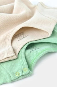 Set 2 body-uri bebe unisex -100% bumbac organic - Mint/Stone, BabyCosy (Marime: 6-9 luni) - Img 3