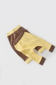 Set 2 pantaloni Ribana Bebe Unisex din bumbac organic si 5%elastan - Vanilie/Maro BabyCosy (Marime: 9-12 luni) - Img 3