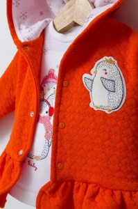 Set 3 piese: pantaloni, bluzita si hainuta cu gluga eleganta pentru bebelusi Crazy Penguins, Tongs baby (Culoare: Galben, Marime: 6-9 luni) - Img 3