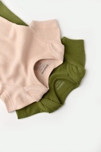 Set 2 body-uri bebe unisex din bumbac organic si modal - Verde/Blush, BabyCosy (Marime: 9-12 luni) - Img 2