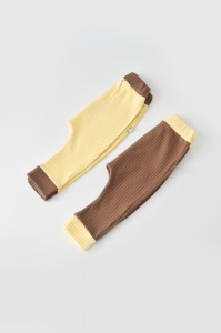 Set 2 pantaloni Ribana Bebe Unisex din bumbac organic si 5%elastan - Vanilie/Maro BabyCosy (Marime: 3-6 Luni)
