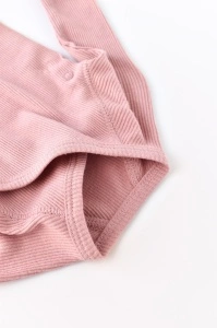 Set 4 piese: bluza, pantaloni, caciulita si manusi din bumbac organic si modal - Rose, BabyCosy (Marime: 6-9 luni) - Img 3
