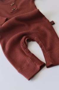 Salopeta cu maneca lunga si pantaloni lungi din bumbac organic si modal - Caramiziu BabyCosy (Marime: 9-12 luni) - Img 3