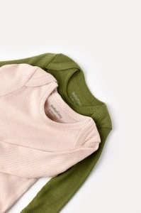 Set 2 body-uri cu maneca lunga bebe unisex din bumbac organic si modal - Verde/Blush, BabyCosy (Marime: 6-9 luni) - Img 2