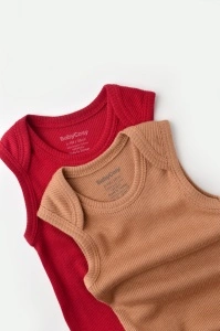 Set 2 body-uri fara maneci bebe unisex din bumbac organic si modal - Maro/Rosu, BabyCosy (Marime: 9-12 luni) - Img 3
