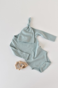 Set 4 piese: bluza, pantaloni, caciulita si manusi din bumbac organic si modal - Mint, BabyCosy (Marime: 6-9 luni) - Img 3