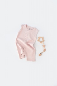 Salopeta fara maneci si pantaloni scurti - 100% bumbac organic - Roz, BabyCosy (Marime: 6-9 luni) - Img 1
