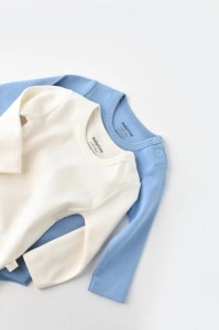 Set 2 body-uri cu maneca lunga bebe unisex -100% bumbac organic - Ecru/Bleu, BabyCosy (Marime: 12-18 Luni) - Img 3