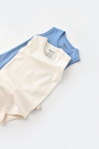 Set 2 body-uri fara maneci bebe unisex -100% bumbac organic - Ecru/Bleu, BabyCosy (Marime: 9-12 luni) - Img 2