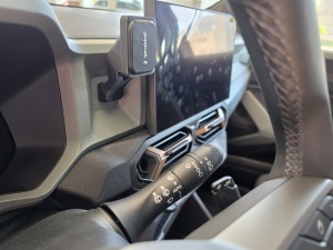 Dacia YouClip - Magnetic Car Phone Holder (Duster III & Bigster)