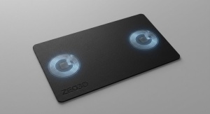 Inovație ZEG3D pentru mediul de afaceri: card de vizită smart negru dotat cu două cipuri NFC independente pentru funcții multiple.