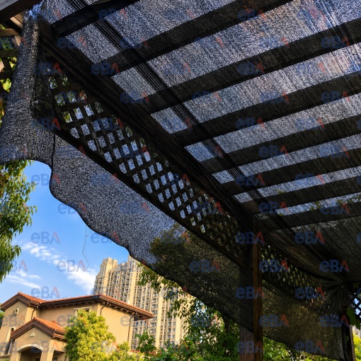 Plasa de Umbrire Gard 1,5x50m HDPE 95% Grad de Umbrire , 180g/mp, Protectie UV si Vant, Paravan Intimitate pentru Curte, Gradina, Balcon, Terasa, Pergola si Schela, Grafit, 100 Coliere Incluse - Img 3