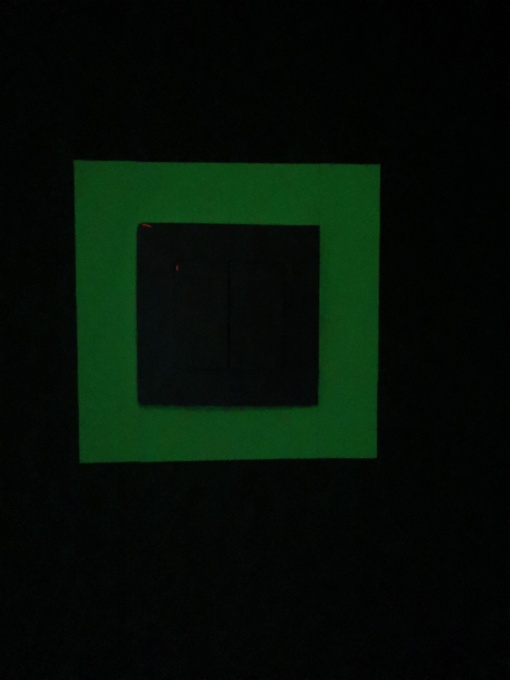 Banda Adeziva Glow in The Dark EBA, Fosforescent Green, dimensiuni 500 x 3 cm - Img 2