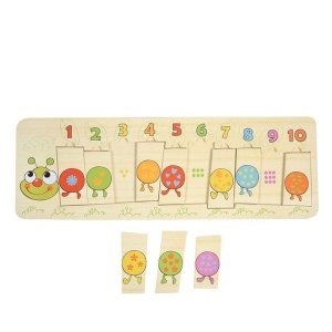 Jucarie Educativa Puzzle din Lemn Omida cu Cifre EBA, dimensiuni 45 x 14.5 cm