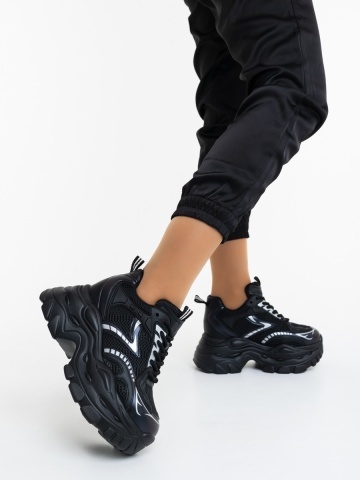 Дамски спортни обувки черни от екологична кожа и текстилен материал Kumera