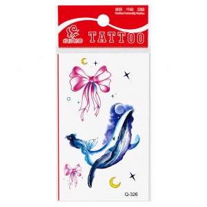 Tatuaj Temporar Semipermanent Balenă Albastră cu Fundițe Roz și Elemente Cosmice – 10 cm