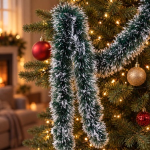 Beteală de Crăciun verde cu vârfuri albe, plastic, lungime 200 cm, diametru 15 cm - Img 3