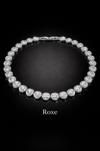 Colier ROXE argintiu elegant cu inimioare din cristale stralucitoare, design romantic premium, 40 cm - Img 2
