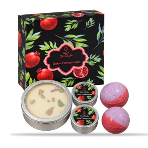 Set cadou spa Wax Wonder, aroma rodie neagră, 3 lumânări și 2 bombe de baie, 27 x 18 cm - Img 5