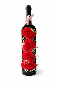 Sticla Decorativa cu 4 Trandafiri Rosii si LED, Cadou Romantic cu Lumina, 31x7x9 cm - Img 2