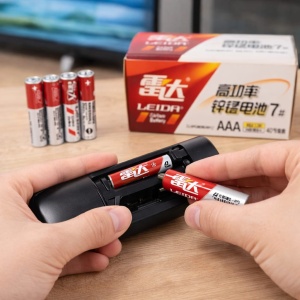 Set 40 baterii R3 AAA zinc carbon 1.5V pentru telecomenzi si dispozitive - Img 2