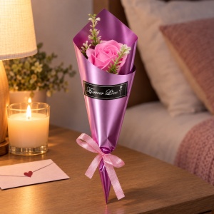 Buchet decorativ cu trandafir roz din sapun, cu funda satinata, 35 cm - Img 3