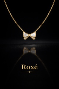 Colier Roxé auriu cu pandantiv fundiță elegantă – material inoxidabil, 40 cm, reglabil - Img 2