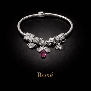 Bratara ROXE argintie cu albinuta charmuri elegante si cristale culori mixte - Img 2
