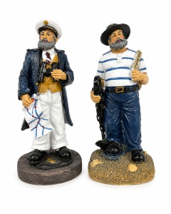 Figurine Marinari Decorativi model aleatoriu – Suveniruri Nautice cu Căpitan și Marinar