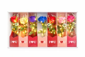 Set 7 flori artificiale cu LED si baterii incluse, ambalaj cadou I Love U, 26 x 7 cm