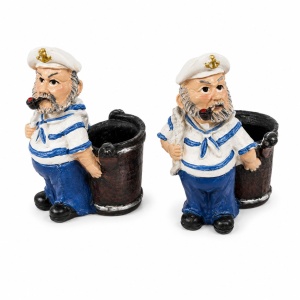 Set 2 Suporturi Decorative cu Marinar și Butoi – Suveniruri Nautice pentru Birou și Casă