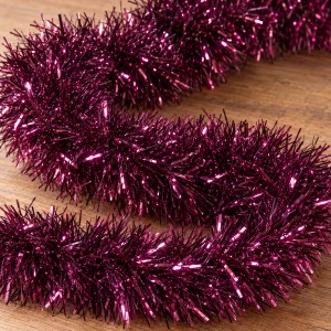 Beteală de Crăciun pufoasă, culoare bordo, plastic metalizat, diametru 9 cm, lungime 2 m - Img 3