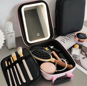 Geanta cosmetice roz cu oglinda LED reincarcabila, organizator machiaj, soft touch