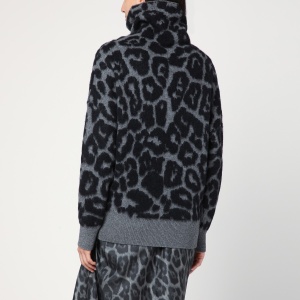 Stella McCartney Leopard print turtleneck sweater in wool - Img 2