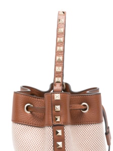Valentino Garavani Rockstud canvas bucket bag - Img 2