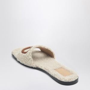 Valentino Garavani Sandalo Slide Vlogo Cut-out in shearling - Img 2
