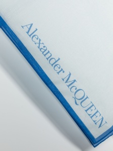 Alexander McQueen gradient-effect logo scarf - Img 2