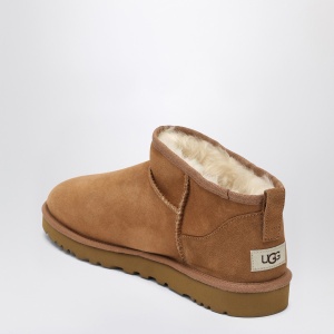 UGG Classic Ultra Mini ankle boots in chestnut - Img 2