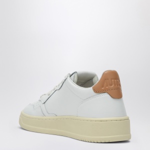 AUTRY Medalist sneakers in white/sand leather - Img 2