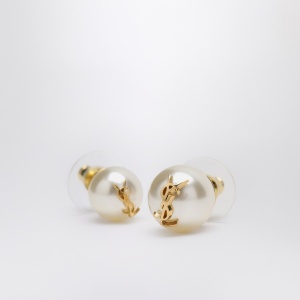 Saint Laurent Asymmetrical earrings with pearl and Cassandre logo - Img 2