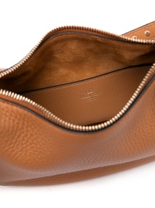 Valentino Garavani Rockstud Hobo In Pomegranate Calfskin - Img 4
