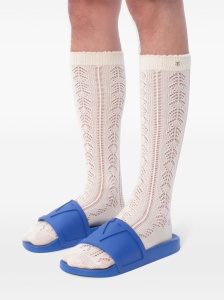 Valentino Garavani Slide Coolside Rubber Sandal - Img 3