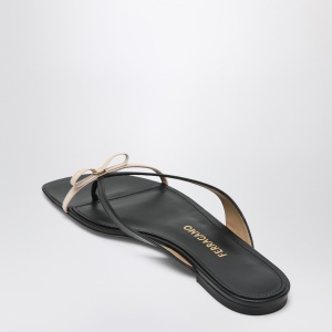 Ferragamo Mini Bow flip-flop black and powdery / narrow fit - Img 2