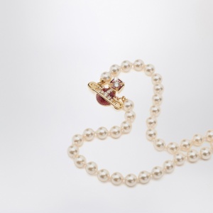 Vivienne Westwood Kitty Pearl necklace with gold finish - Img 2