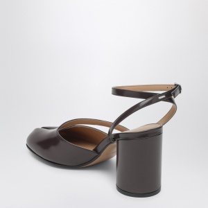 Maison Margiela Brown Tabi sandals in brushed leather - Img 2