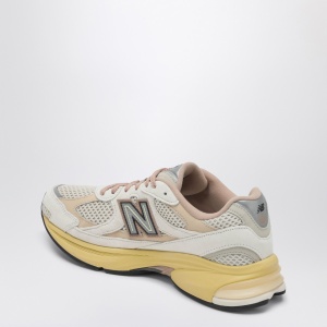 New Balance 2010 sneaker in Linen/Desert Clay - Img 2